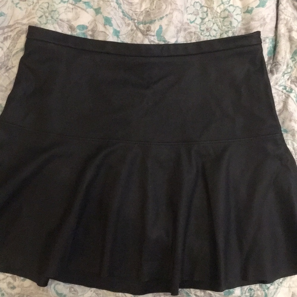 Express women’s faux leather pleated skirt